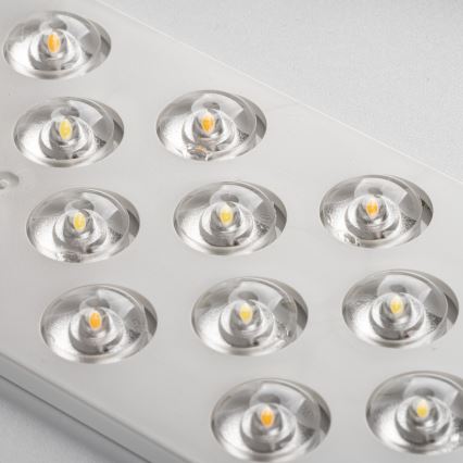 Himmennettävä LED-kattovalaisin LIXAN LED/47W/230V 3000-6500K Ø 38,6 cm valkoinen/hopea + kaukosäädin