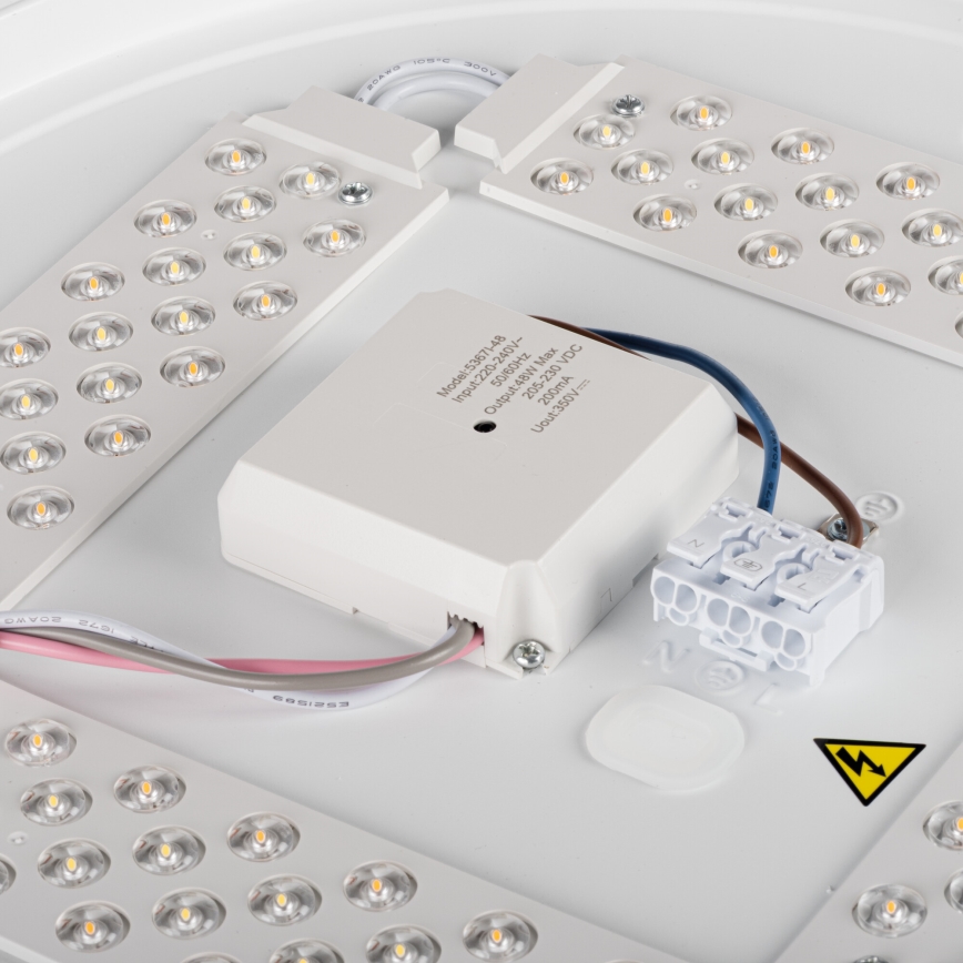Himmennettävä LED-kattovalaisin LIXAN LED/47W/230V 3000–6500K Ø 38,6 cm valkoinen/musta + kaukosäädin