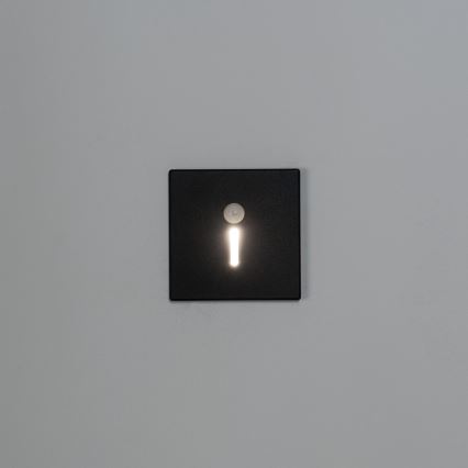 LED porrasvalaisin liiketunnistimella ja hämäräkytkimellä MAGNIK LED/1,7W/230V 2700/3300/3900/4600/5700K musta kulmikas