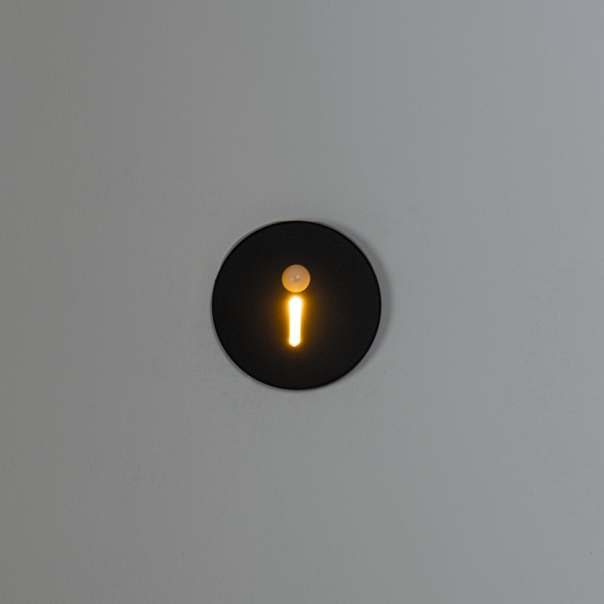 LED porrasvalaisin liiketunnistimella ja hämäräkytkimellä MAGNIK LED/1,7W/230V 2700/3300/3900/4600/5700K musta pyöreä