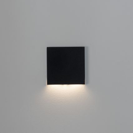 LED-porrasvalaisin MAGNIK LED/1,7W/230V 2700/3300/3900/4600/5700K musta kulmikas
