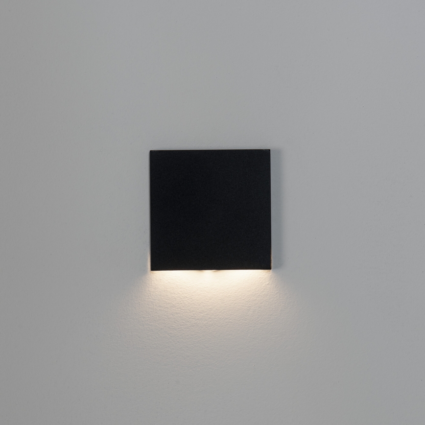 LED-porrasvalaisin MAGNIK LED/1,7W/230V 2700/3300/3900/4600/5700K musta kulmikas