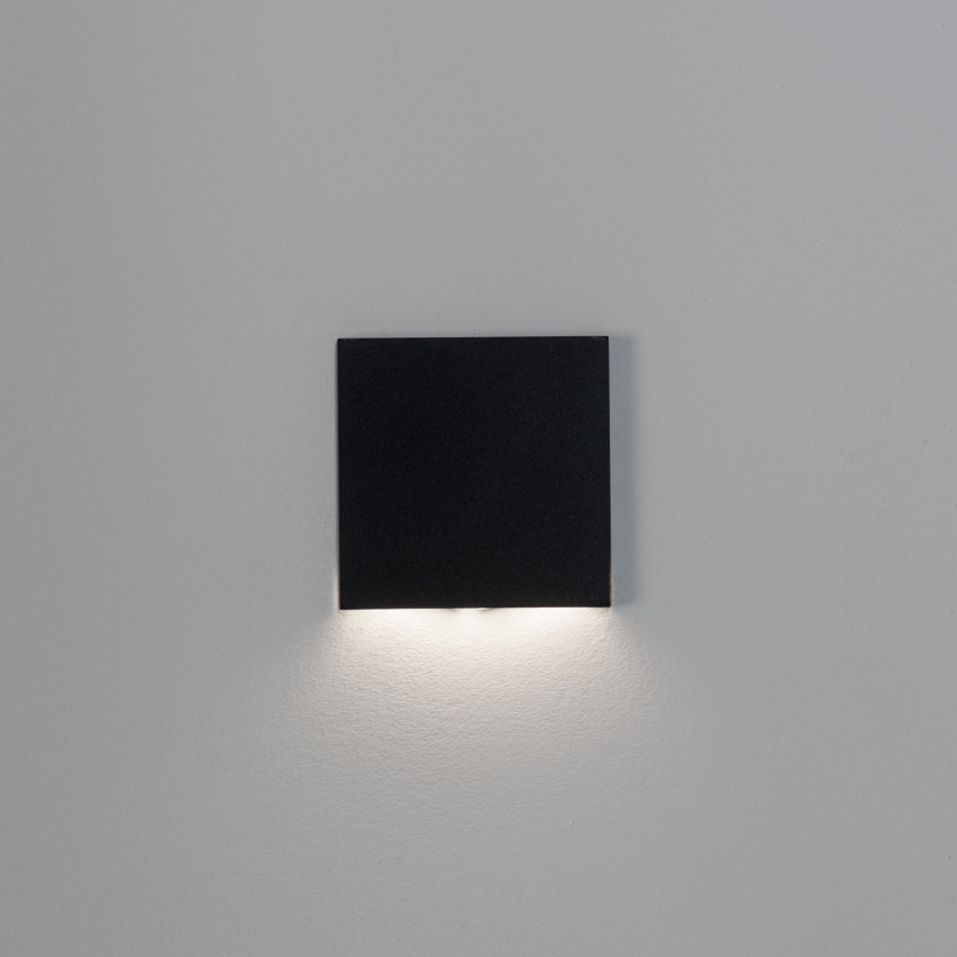 LED-porrasvalaisin MAGNIK LED/1,7W/230V 2700/3300/3900/4600/5700K musta kulmikas