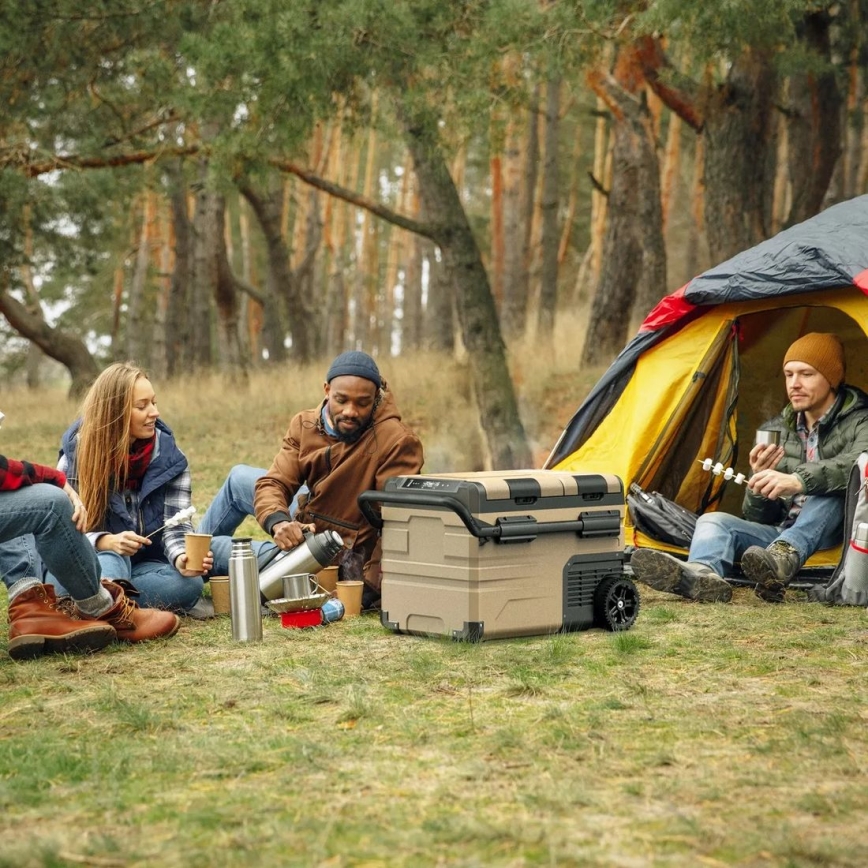 kannettava jääkaappi autoon LCD-näytöllä 39 l 230V/12V/24V ruskea