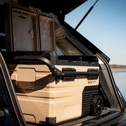 kannettava jääkaappi autoon LCD-näytöllä 39 l 230V/12V/24V ruskea