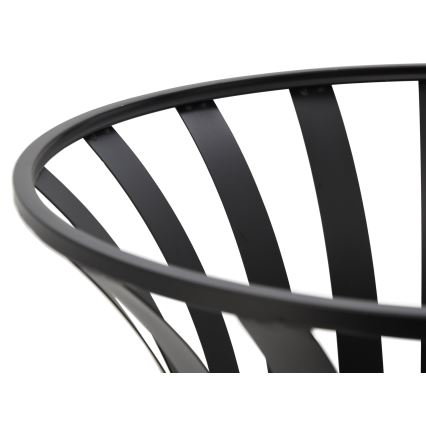 Kannettava puinen nuotio, jossa musta ritilä