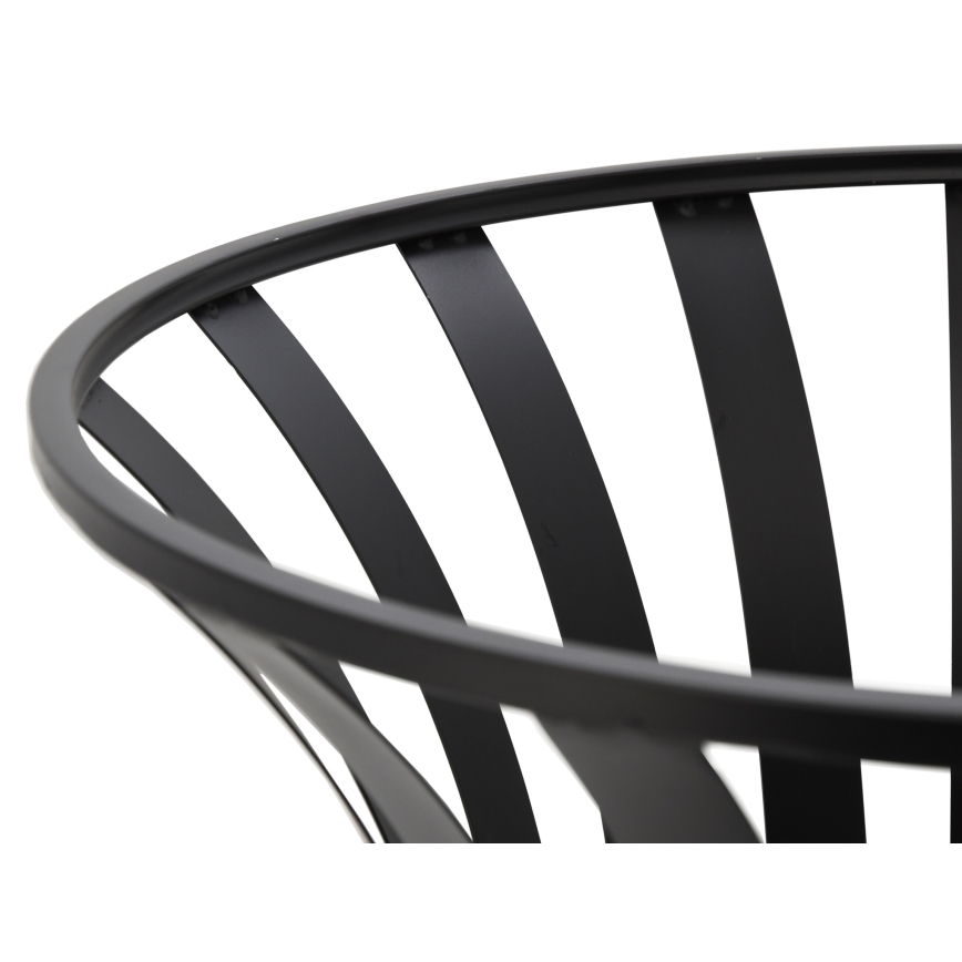 Kannettava puinen nuotio, jossa musta ritilä