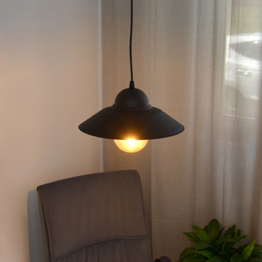 Kattokruunu johdossa SORAPIS 1xE27/15W/230V musta