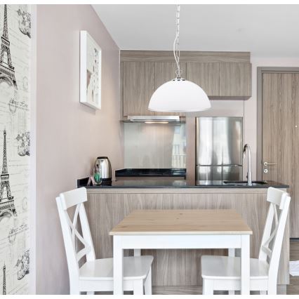 Kattokruunu ketjussa SUGAR 1xE27/60W/230V valkoinen