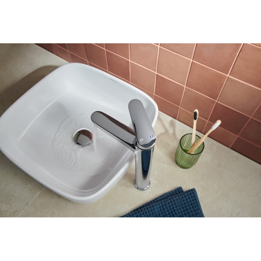 KFA Armatura 5552-712-00 - Pesuallashana + ylivuotolla varustettu viemäri OTAVA 30,2 cm kiiltävä kromi