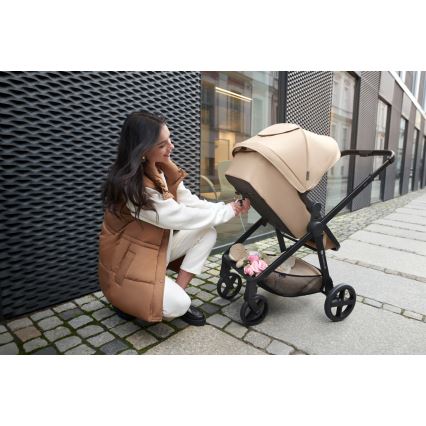 KINDERKRAFT - Yhdistelmärattaat 4in1 NEWLY Klassikko beige + turvaistuin MINK PRO jalustalla ISOFIX