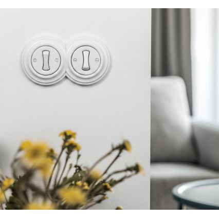 Kliklap - Retrotyylinen yksinapainen kaksoiskytkin kehyksellä nro 1, lumivalkoinen