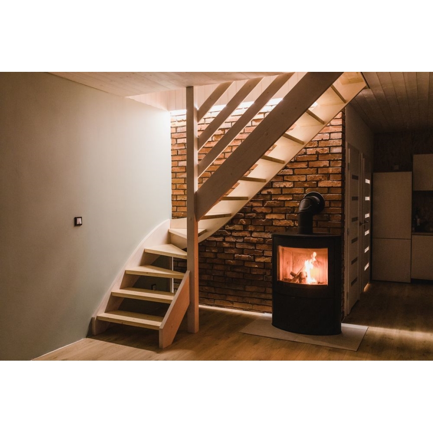 Kratki - Teräksinen takkauuni 10 kW 150 mm