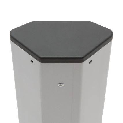 Kulmapistorasiapylväs 3x230V + 2xUSB-A musta/hopea