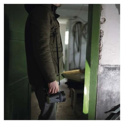 Ladattava LED-taskulamppu LED/3,7V 300 lm 2400mAh