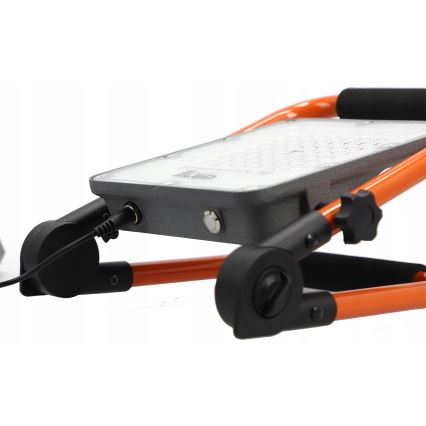 Ladattava LED-valonheitin jalustalla LED/100W/3,2V 5000K 5000 mAh IP65 oranssi