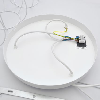 Lasten riipuskattokruunu johdossa STARS 3xE27/15W/230V sininen/vaaleanpunainen/keltainen