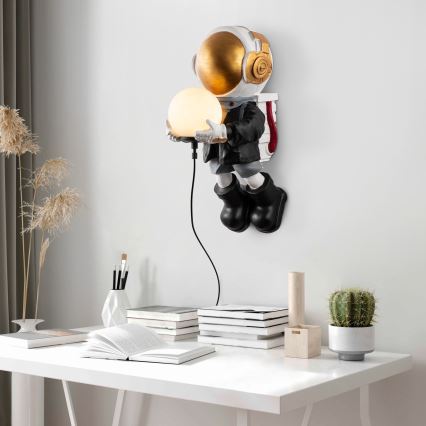 Lasten seinävalaisin ASTRONAUT 1xE14/40W/230V kuparinvärinen