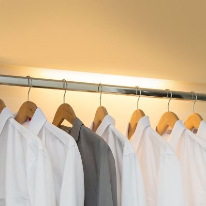 LED-alasvalaisin anturilla LED/1,5W/5V 1500 mAh 3000K