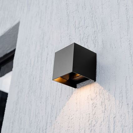 LED-aurinkokäyttöinen seinävalaisin anturilla LED/9W/5V 3000/4000/5000K IP65 2600 mAh antrasiitti