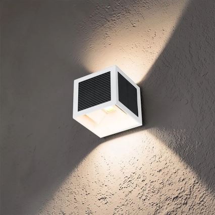 LED-aurinkokennoseinävalaisin anturilla 9W/3,7V 3000/4000/6000K IP65 2600 mAh valkoinen