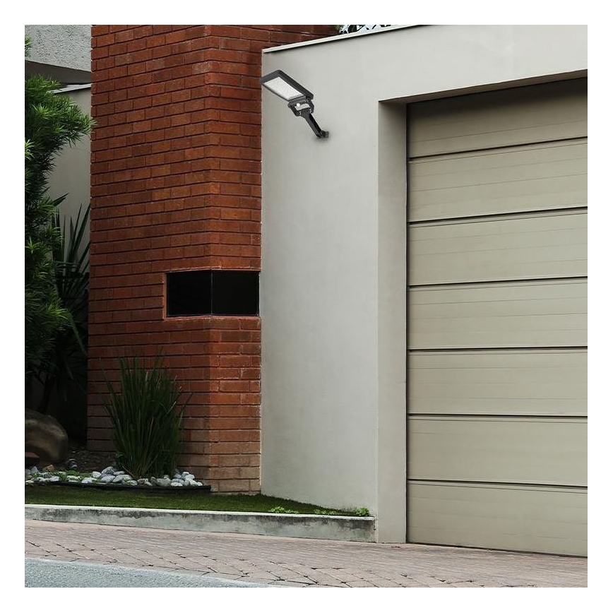 LED aurinkokennovalo liiketunnistimella LED/5W/3,7V 4000K 1500 mAh IP54 musta