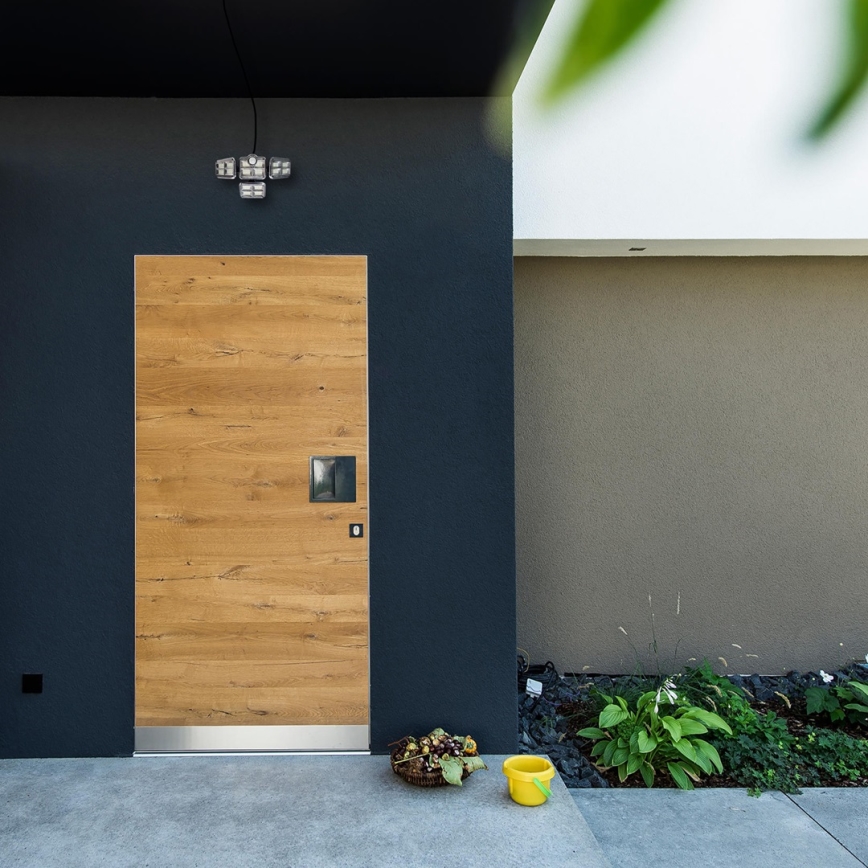 LED aurinkokennovalo liiketunnistimella ja hämäräkytkimellä LED/30W/3,7V 2400 mAh IP47 + kaukosäädin