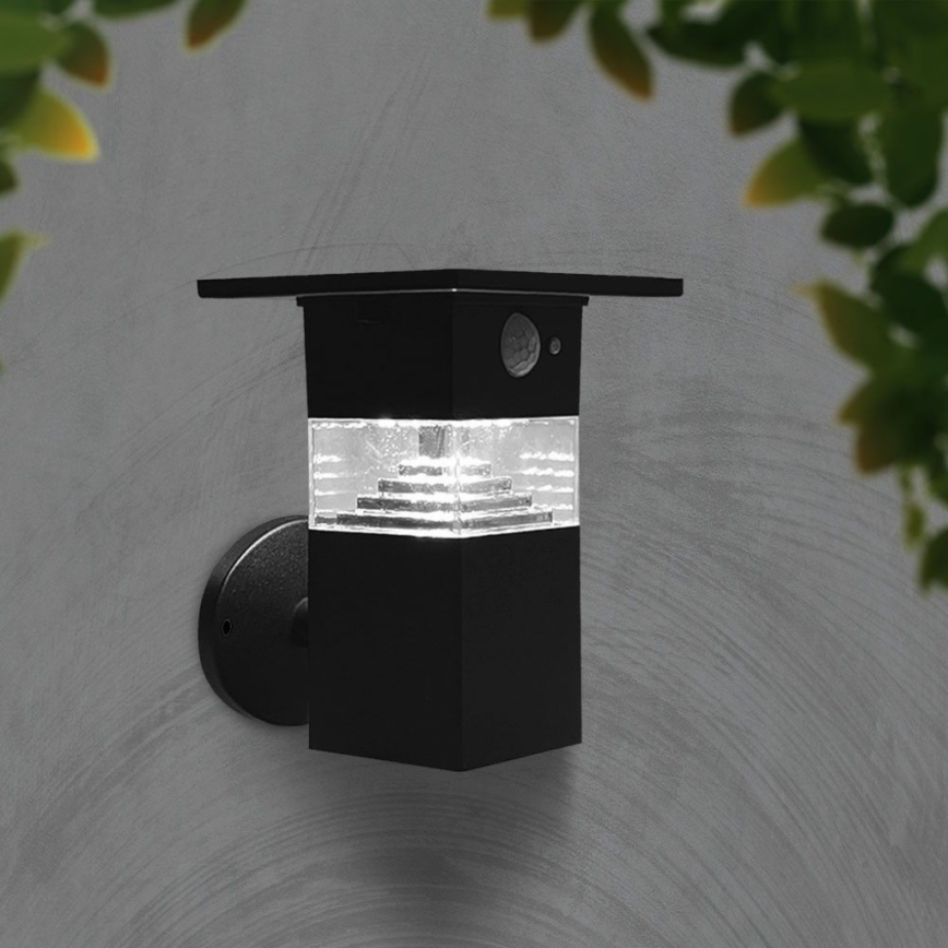 LED aurinkokennoseinävalaisin anturilla LED/2,5W/3,7V IP54 3000K 2200 mAh