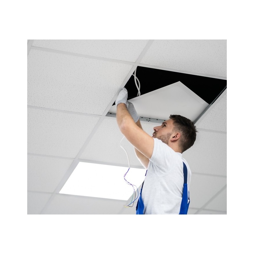 LED himmennettävä alasvalopaneeli CAPRI LED/25/36/40W/230V 3000/4000/5700K UGR19 IP44 60x60 cm