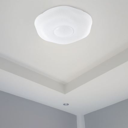 LED himmennettävä kattovalaisin LED/40W/230V 3000-6500K 40 cm valkoinen + kaukosäädin