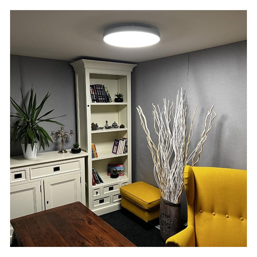 LED Himmennettävä kattovalo LED/48W/230V 2700-6500K Wi-Fi Tuya + kauko-ohjain