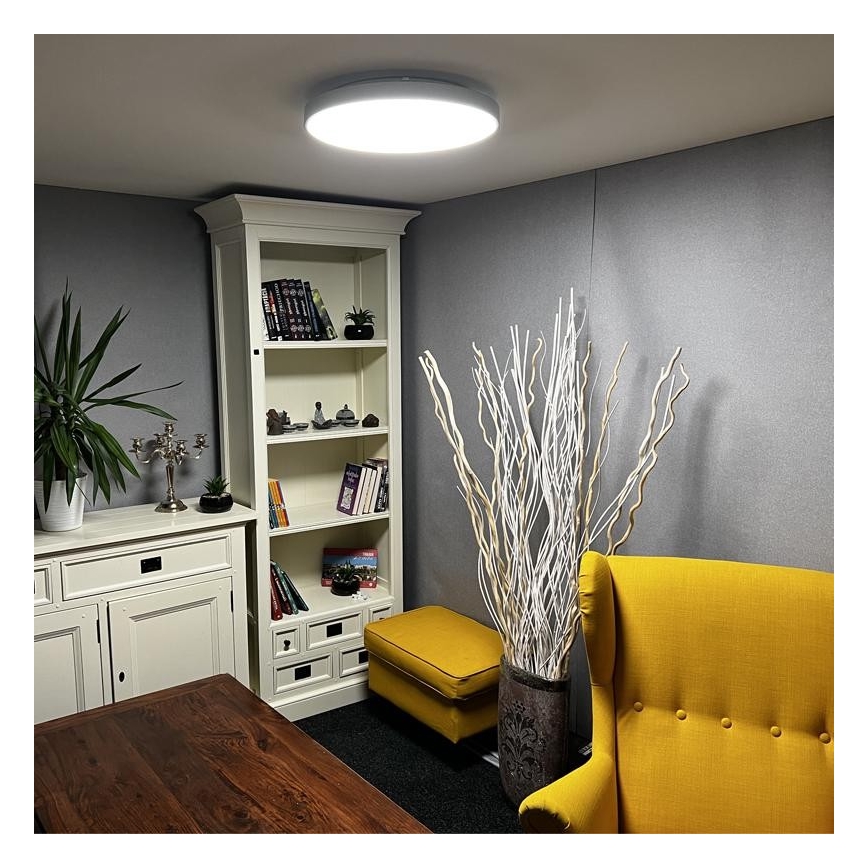 LED Himmennettävä kattovalo LED/48W/230V 2700-6500K Wi-Fi Tuya + kauko-ohjain