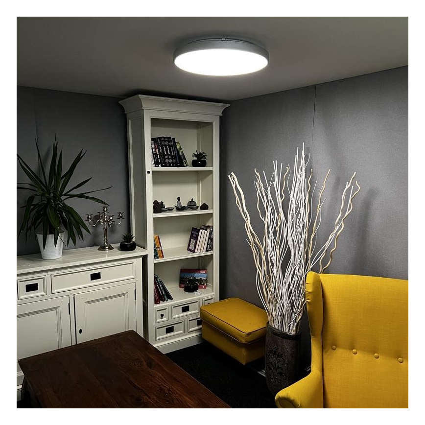 LED Himmennettävä kattovalo LED/48W/230V 2700-6500K Wi-Fi Tuya + kauko-ohjain