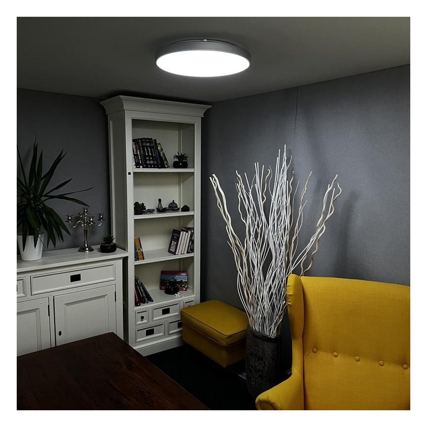 LED Himmennettävä kattovalo LED/48W/230V 2700-6500K Wi-Fi Tuya + kauko-ohjain