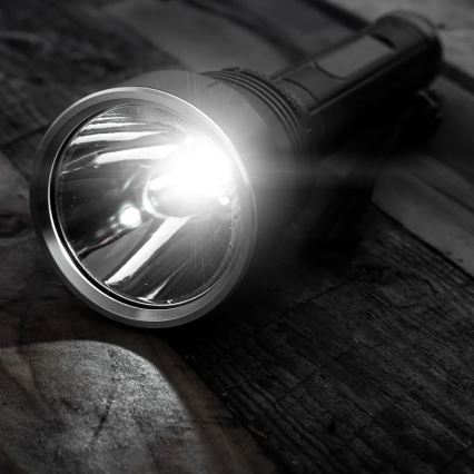 LED himmennettävä ladattava taskulamppu LED/20W/5V IPX5 1570 lm 8400 mAh