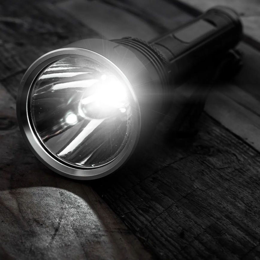 LED himmennettävä ladattava taskulamppu LED/20W/5V IPX5 1570 lm 8400 mAh