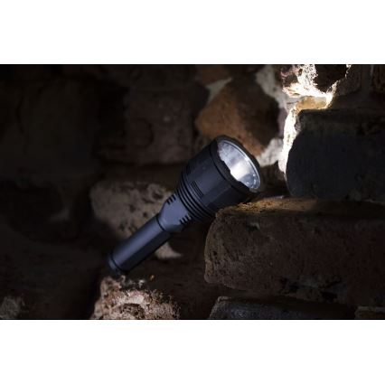 LED himmennettävä ladattava taskulamppu LED/30W/5V IPX7 3000 lm 4200 mAh