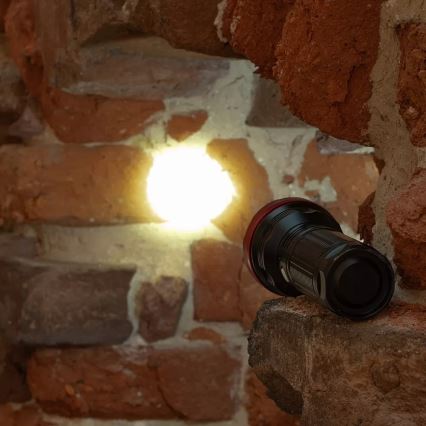 LED Himmennettävä ladattava taskulamppu LED/20W/5V IPX5 2000 kiiltävä 6000 mAh