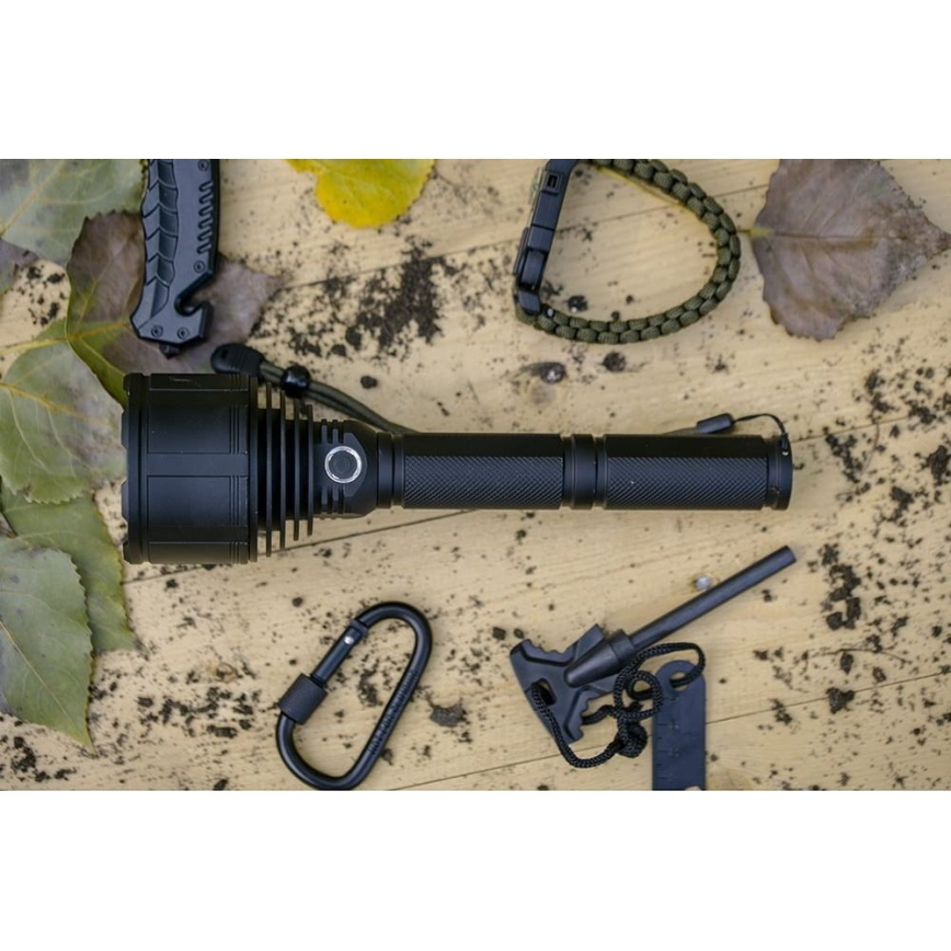 LED Himmennettävä ladattava taskulamppu LED/30W/5V IPX7 3000 kiiltävä 8400 mAh