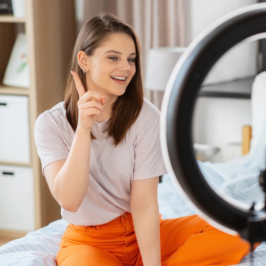 LED Himmennettävä lamppu jalustalla ja pidikkeellä vloggaamiseen LED/15W/5V 2700-6500K