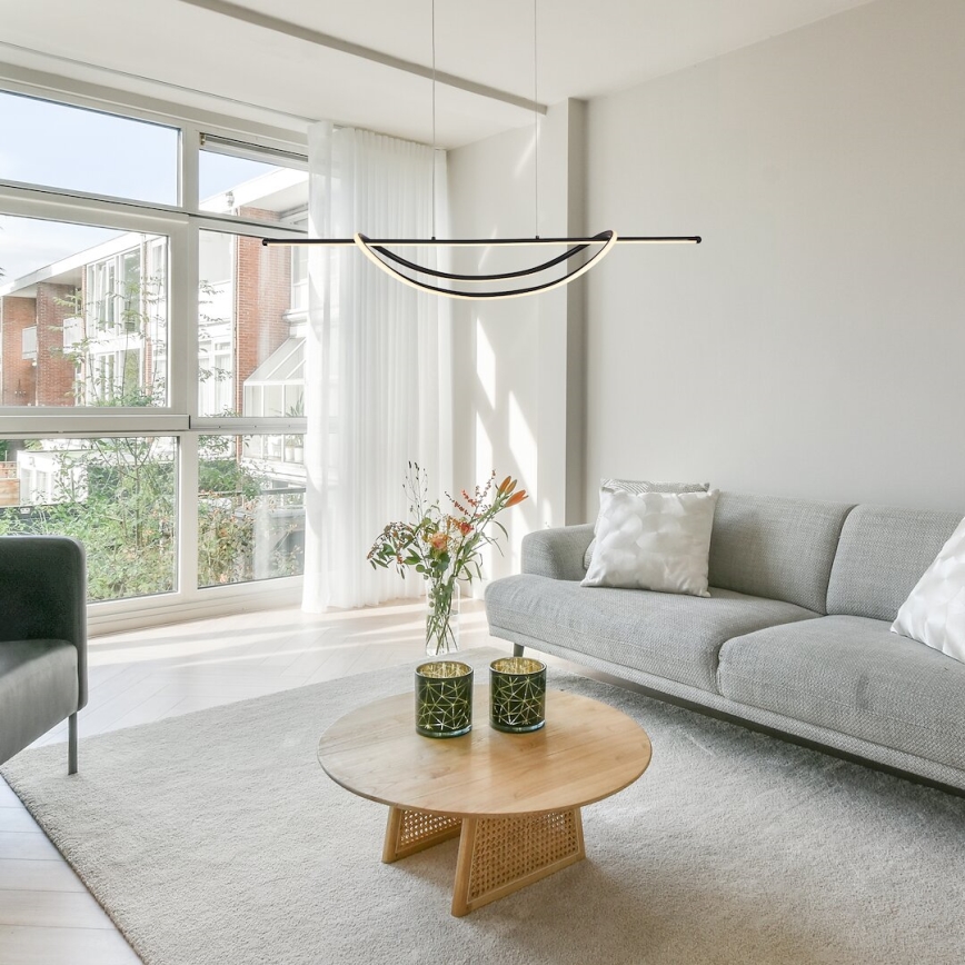 LED-kattokruunu johdossa AMBAR LED/35W/230V musta