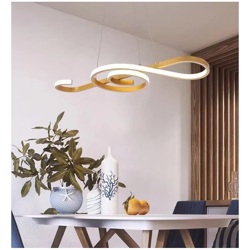 LED-kattokruunu johdossa LED/18W/230V 3000K kulta