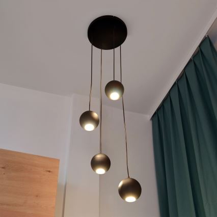 LED-kattokruunu johdossa MIDWAY 4xGU10/4,8W/230V musta