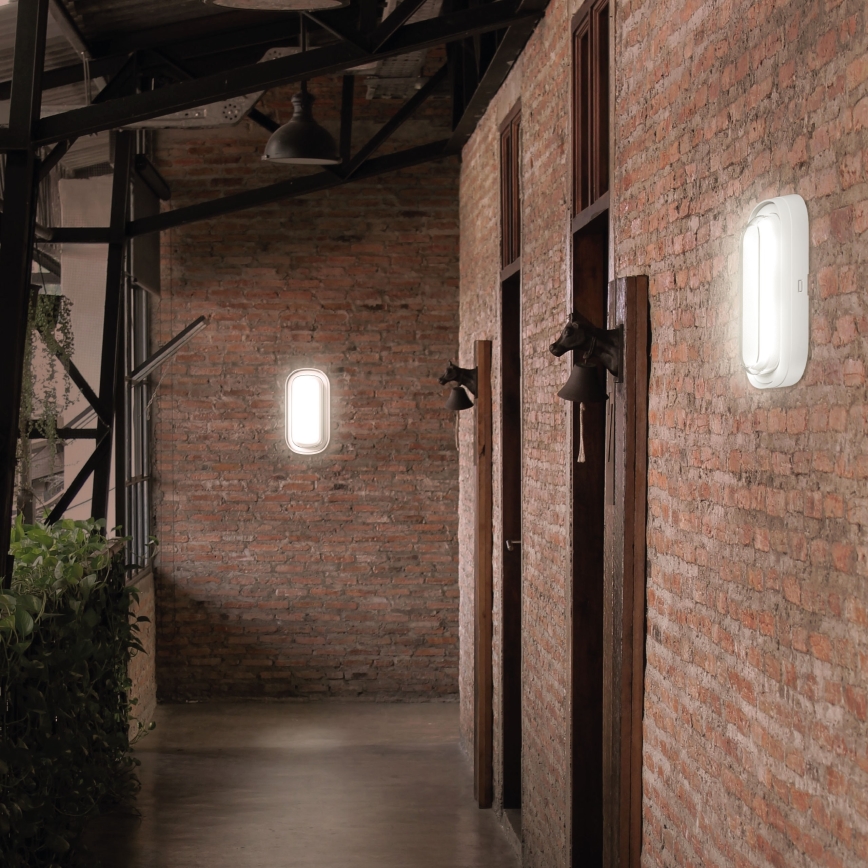 LED Kylpyhuoneen seinävalaisin PASTILO LED/10W/230V 2700/4000/6000K IK10 IP54 valkoinen ovaali