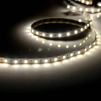 LED-nauha 5m LED/10W/12V IP20 valkoinen