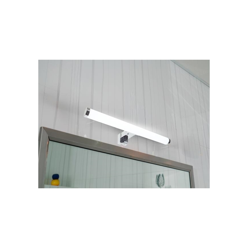 LED-peilivalaisin kylpyhuoneeseen LED/8W/230V 30 cm IP44 kiiltävä kromi