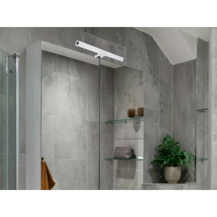 LED-peilivalaisin kylpyhuoneeseen LED/8W/230V 30 cm IP44 kiiltävä kromi