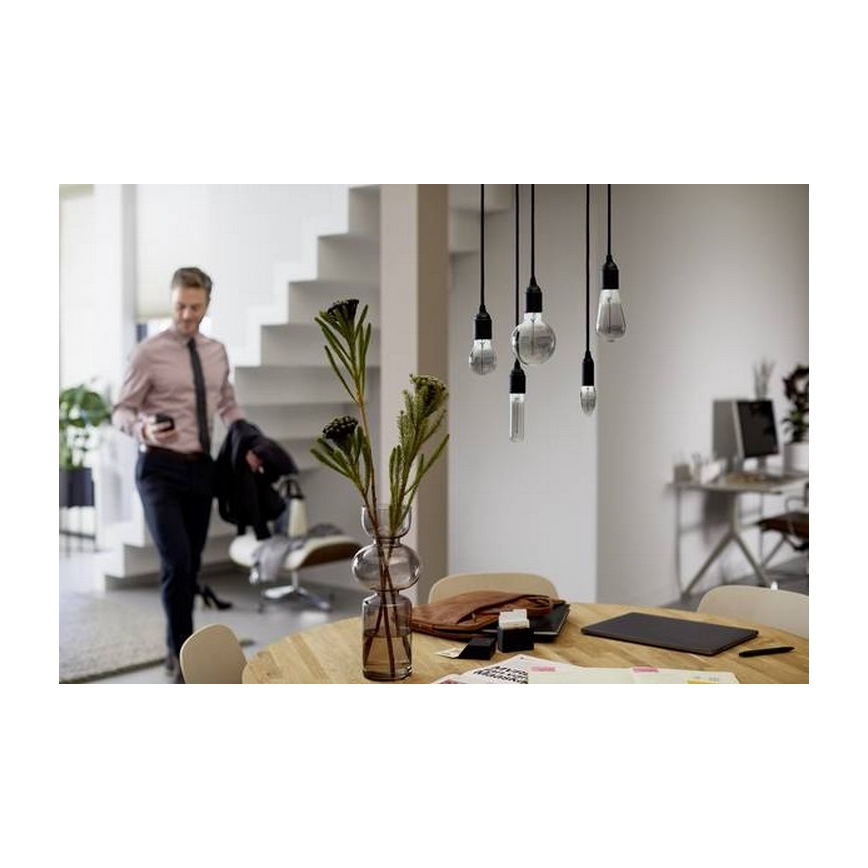 LED-polttimo Philips E27 / 2,3W / 230V 2700K