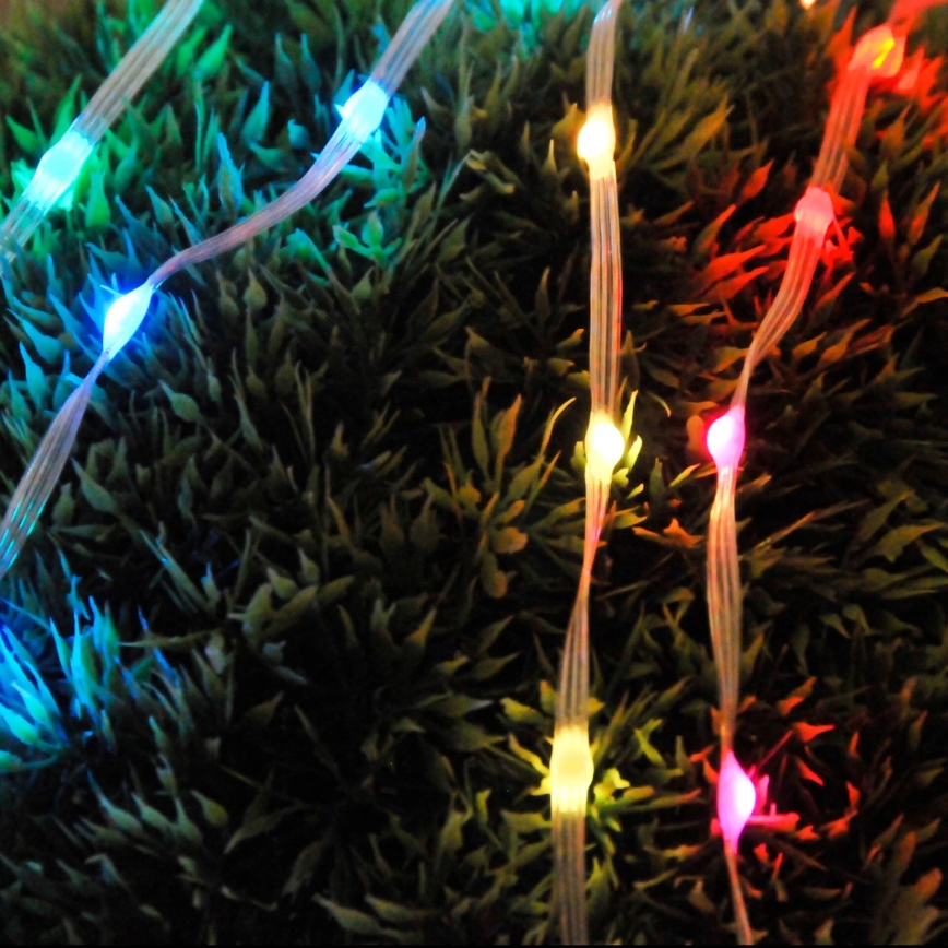 LED RGB Jouluketju LED/10W/5V 10 m USB + kauko-ohjaus