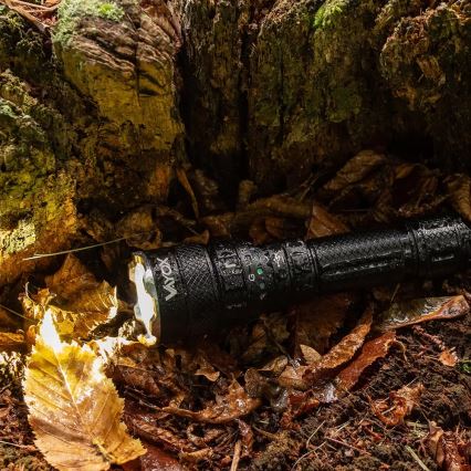 LED RGBW himmennettävä ladattava taskulamppu LED/15W/5V IP66 1500 lm 2000 mAh